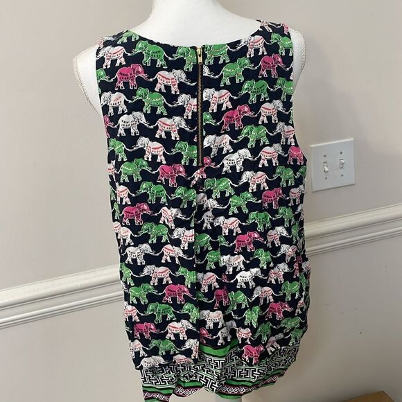 NWOT Crown & Ivy Sleeveless 2 layer elephant blouse shirt top  Size L large - Picture 6 of 9